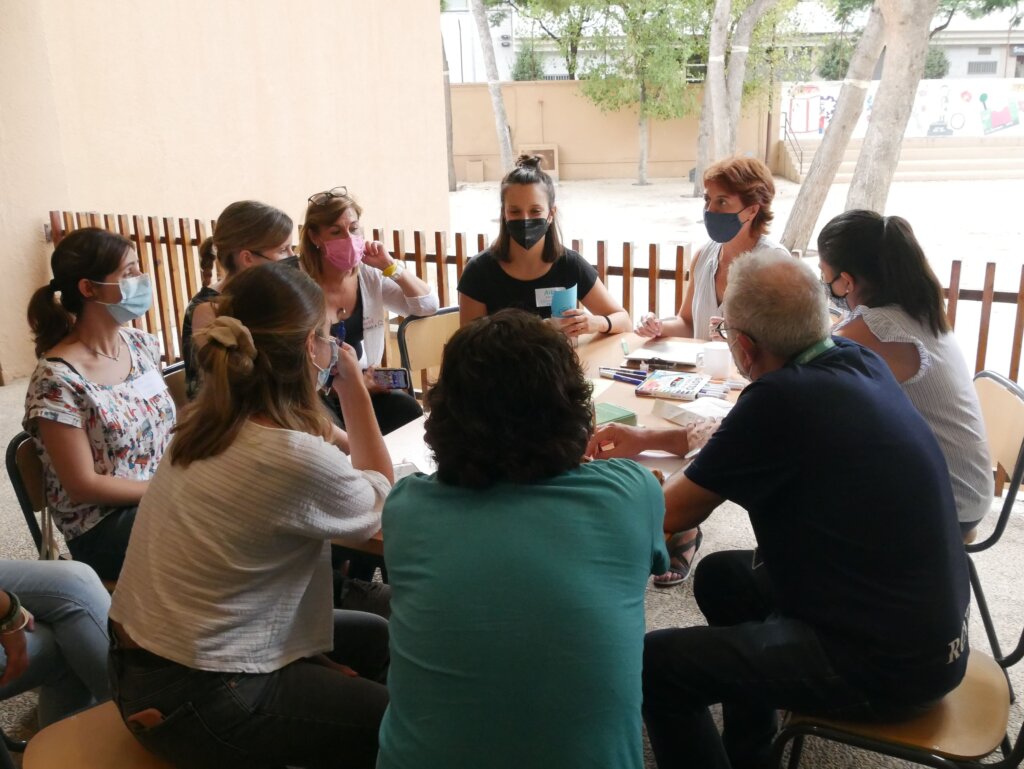 Benestar emocional per claustres de docents i mestres d'escoles e instituts. Formació de Referents Educatius 4 (1)
