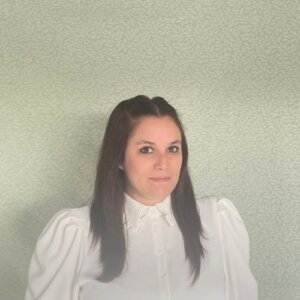 Esther González - Psicóloga perinatal, especialista en terapia de pareja y asesora de sueño infantil.